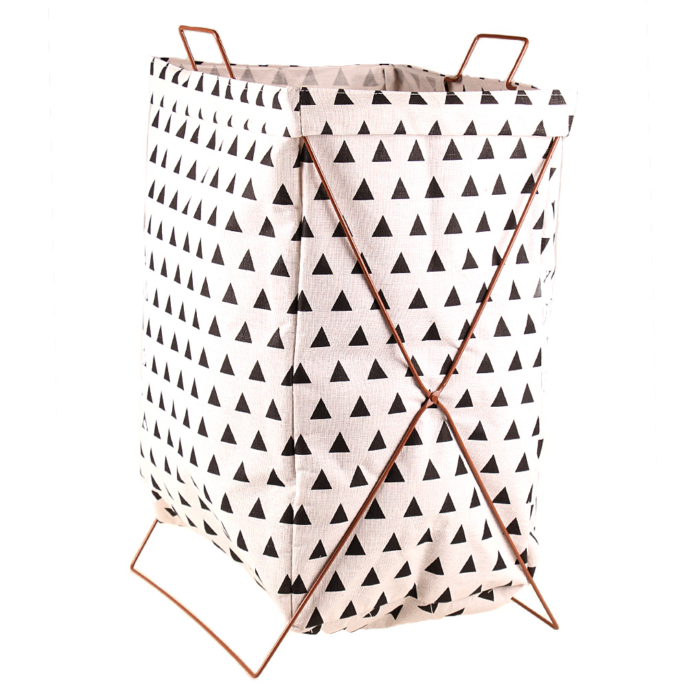 Plátěný koš na prádlo se stojanem bílý s trojúhelníky - náhľad 2